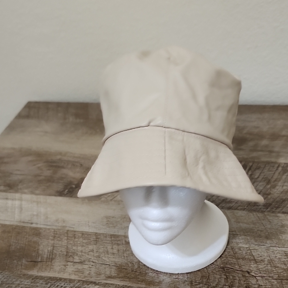 Steve Madden Cream and Brown Bucket Hat - Picture 8 of 10